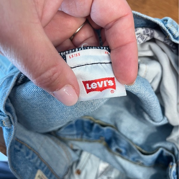 Vintage Levi’s cutoff Light Blue Distressed Denim Shorts 501 ‘93 size 34 7” - Picture 10 of 12